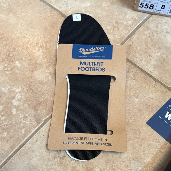 BLUNDSTONE unisex ELASTIC SIDED 558 CHELSEA BOOT LINED - Picture 9 of 14